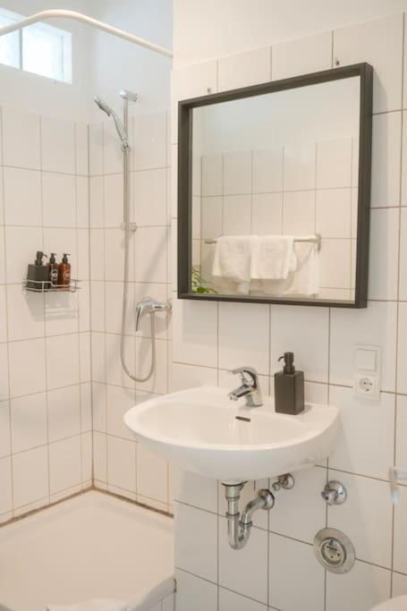 Stadtoase Wohnung Nahe Hauptbahnhof โคเบลนซ์ ภายนอก รูปภาพ