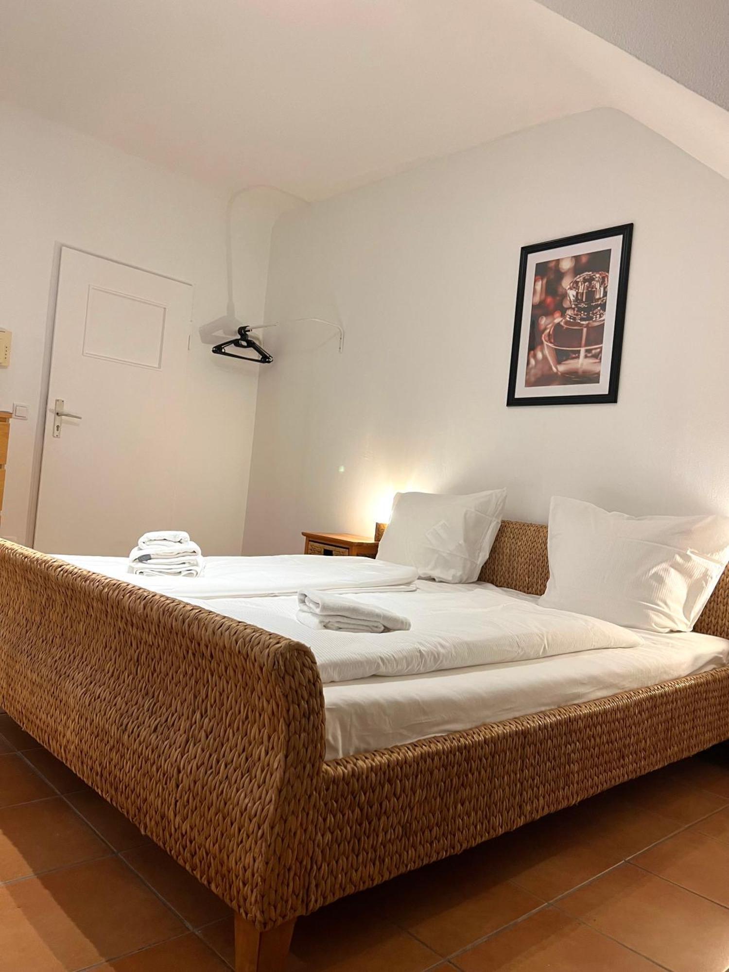 Stadtoase Wohnung Nahe Hauptbahnhof โคเบลนซ์ ภายนอก รูปภาพ